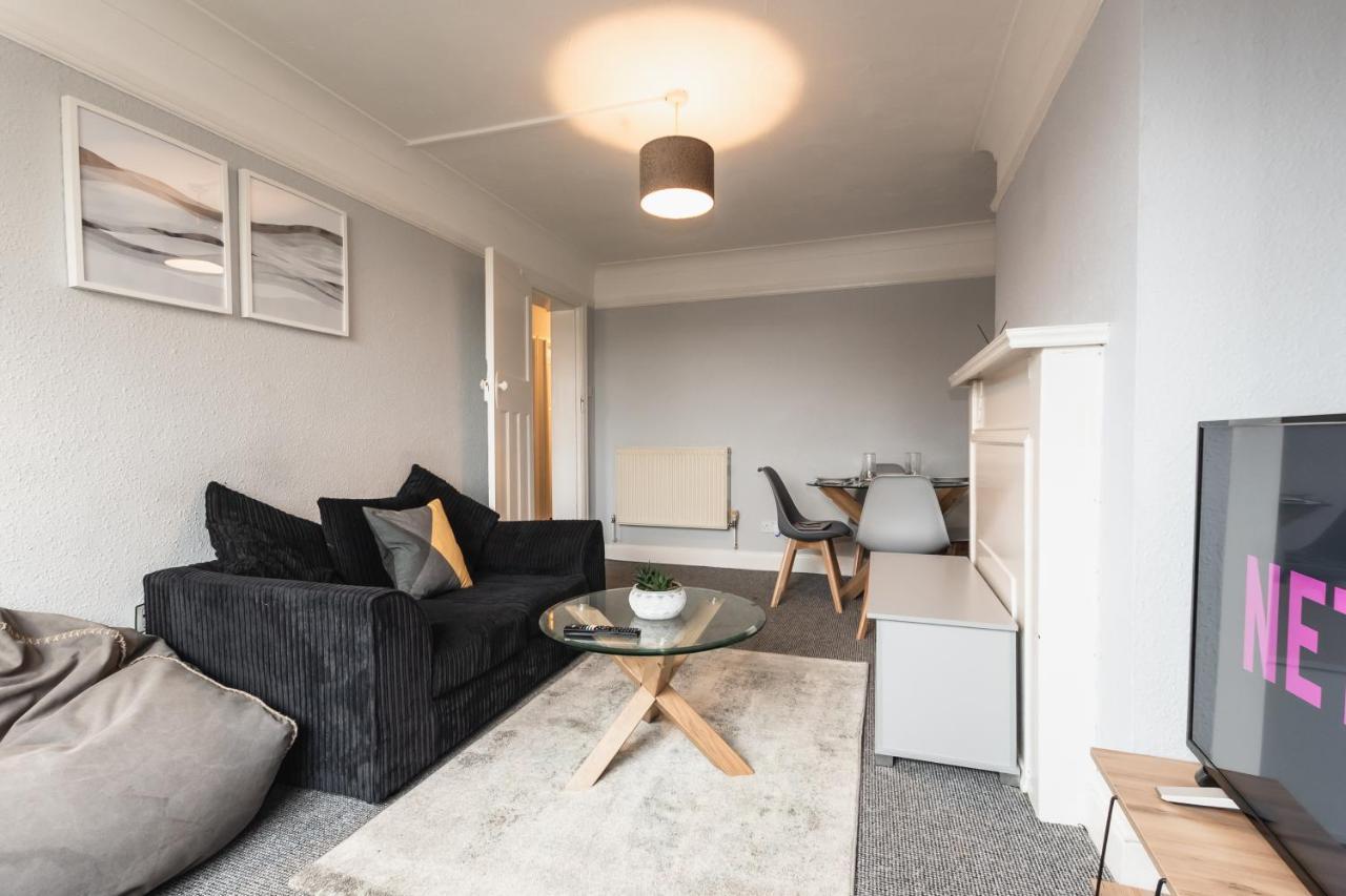 Best Price! Perfect Gunwharf Accommodation - 5 Single Beds Or Kingsize Free Parking Portsmouth Exterior foto