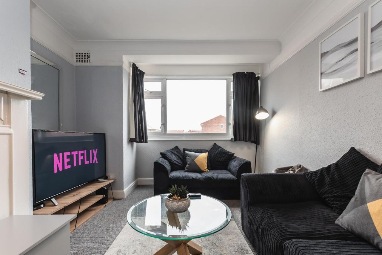 Best Price! Perfect Gunwharf Accommodation - 5 Single Beds Or Kingsize Free Parking Portsmouth Exterior foto