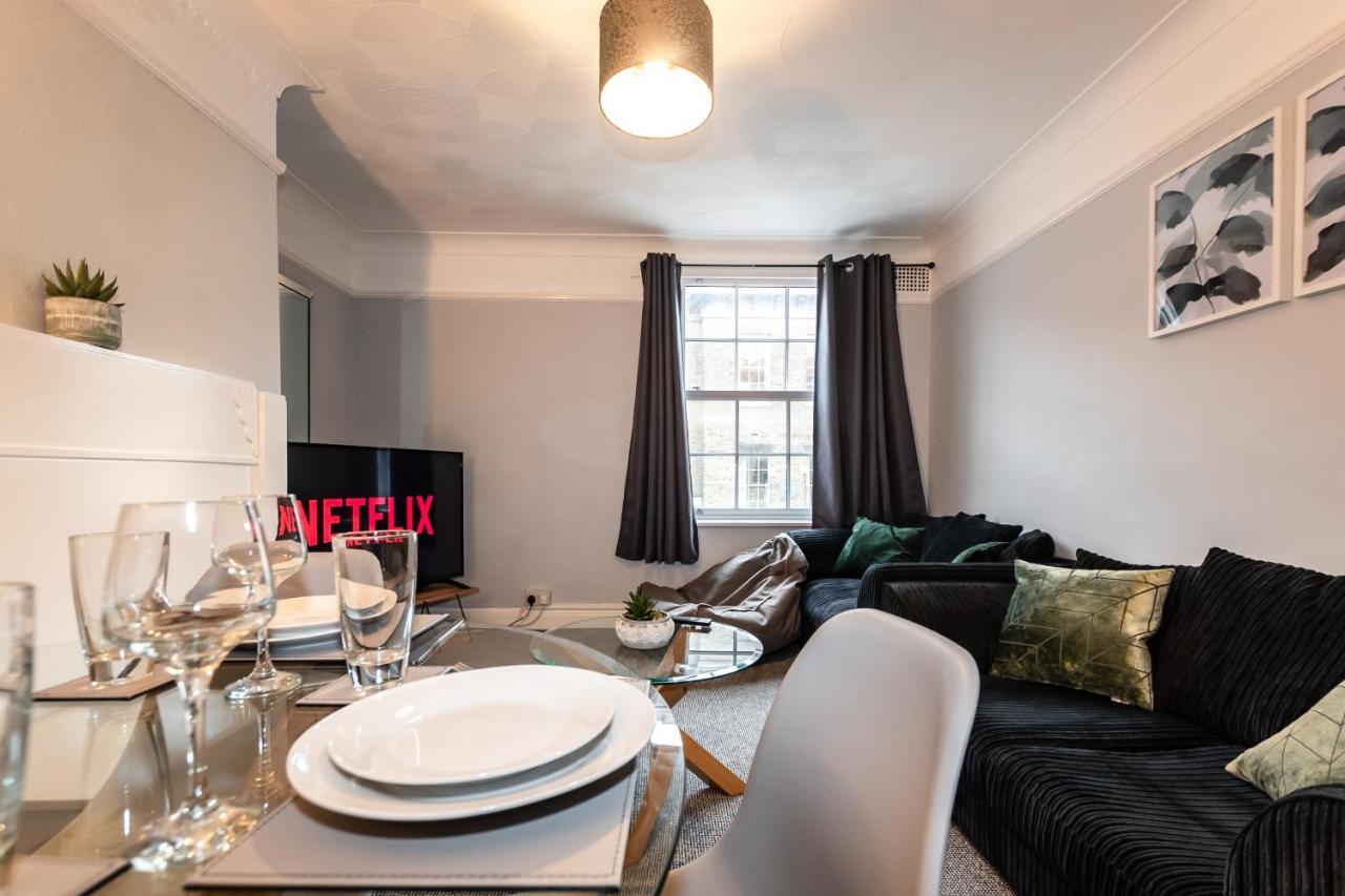 Best Price! Perfect Gunwharf Accommodation - 5 Single Beds Or Kingsize Free Parking Portsmouth Exterior foto