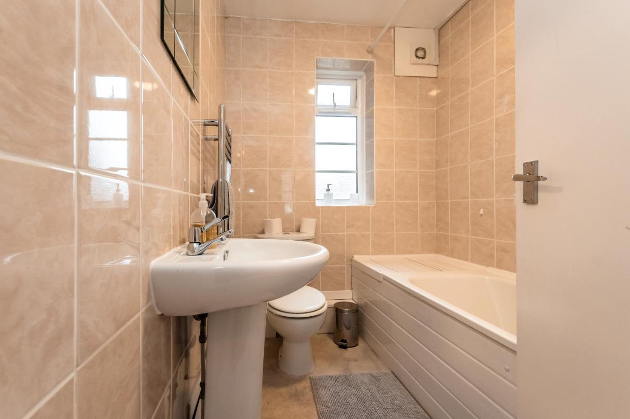 Best Price! Perfect Gunwharf Accommodation - 5 Single Beds Or Kingsize Free Parking Portsmouth Exterior foto